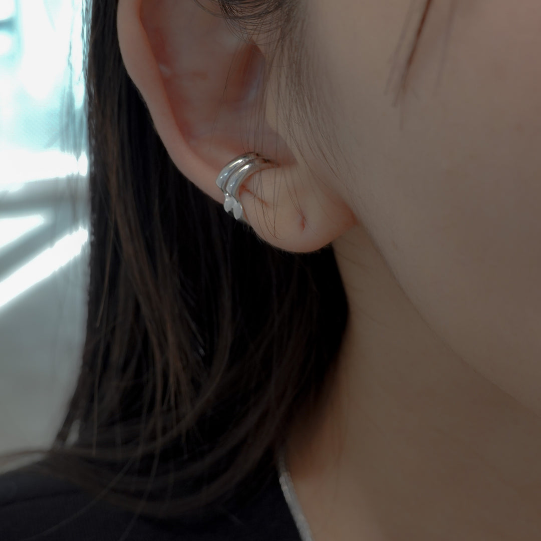 PETAL DROP EARCUFF