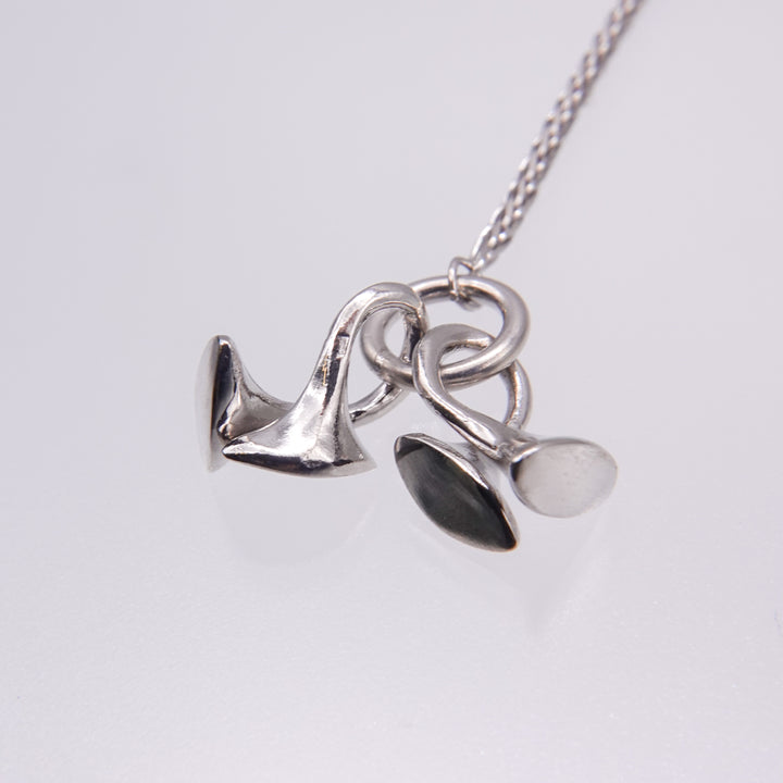 PETAL CHARM NECKLACE