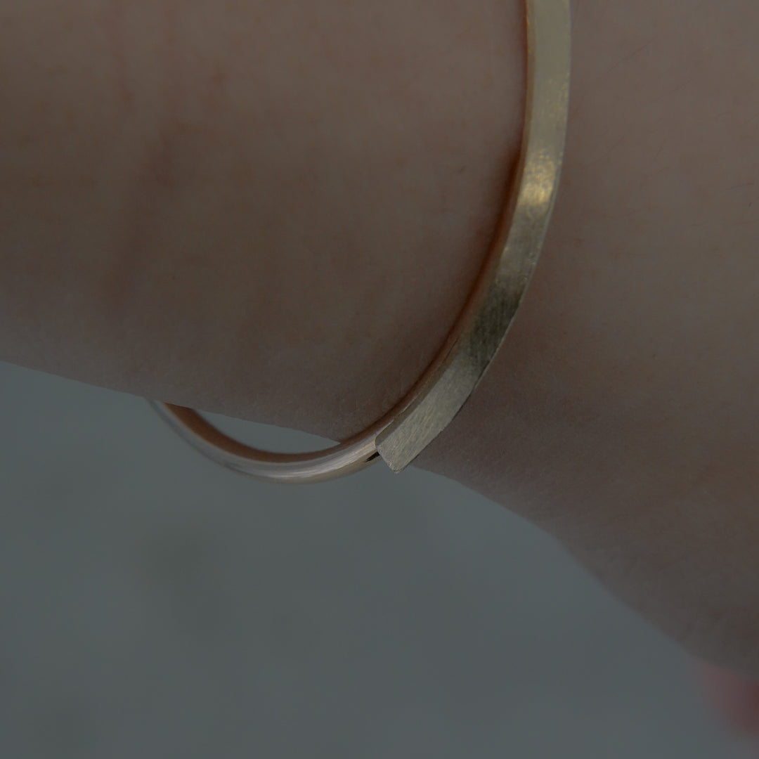 FUNCTION BANGLE TRIANGLE