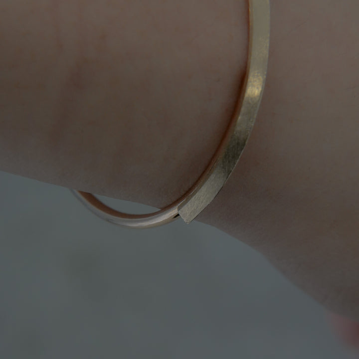 FUNCTION BANGLE TRIANGLE