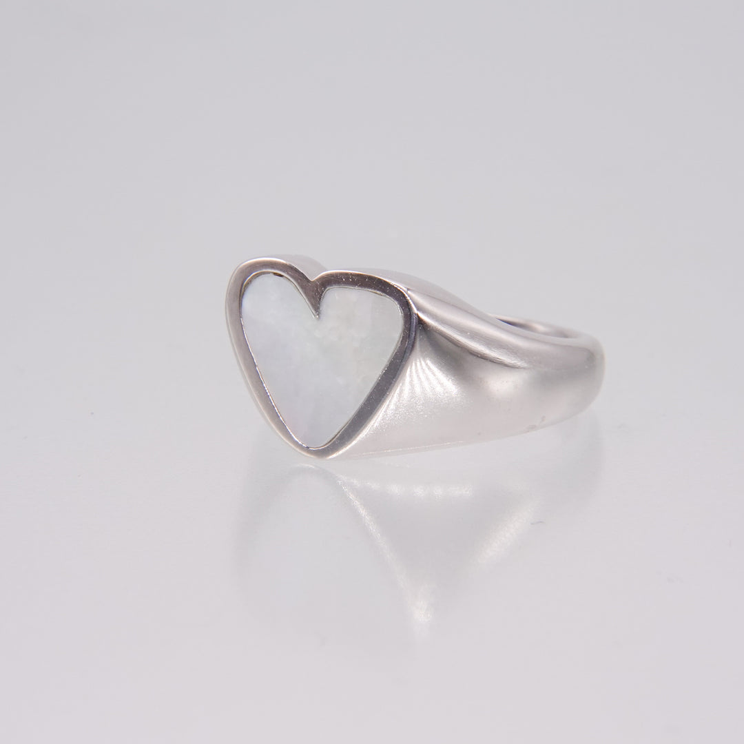 HEART STONE RING