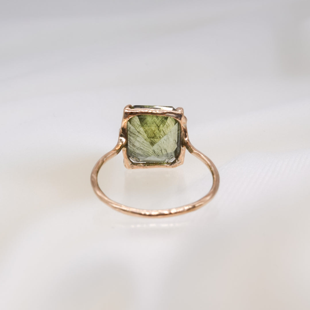 ludwigite in peridot square