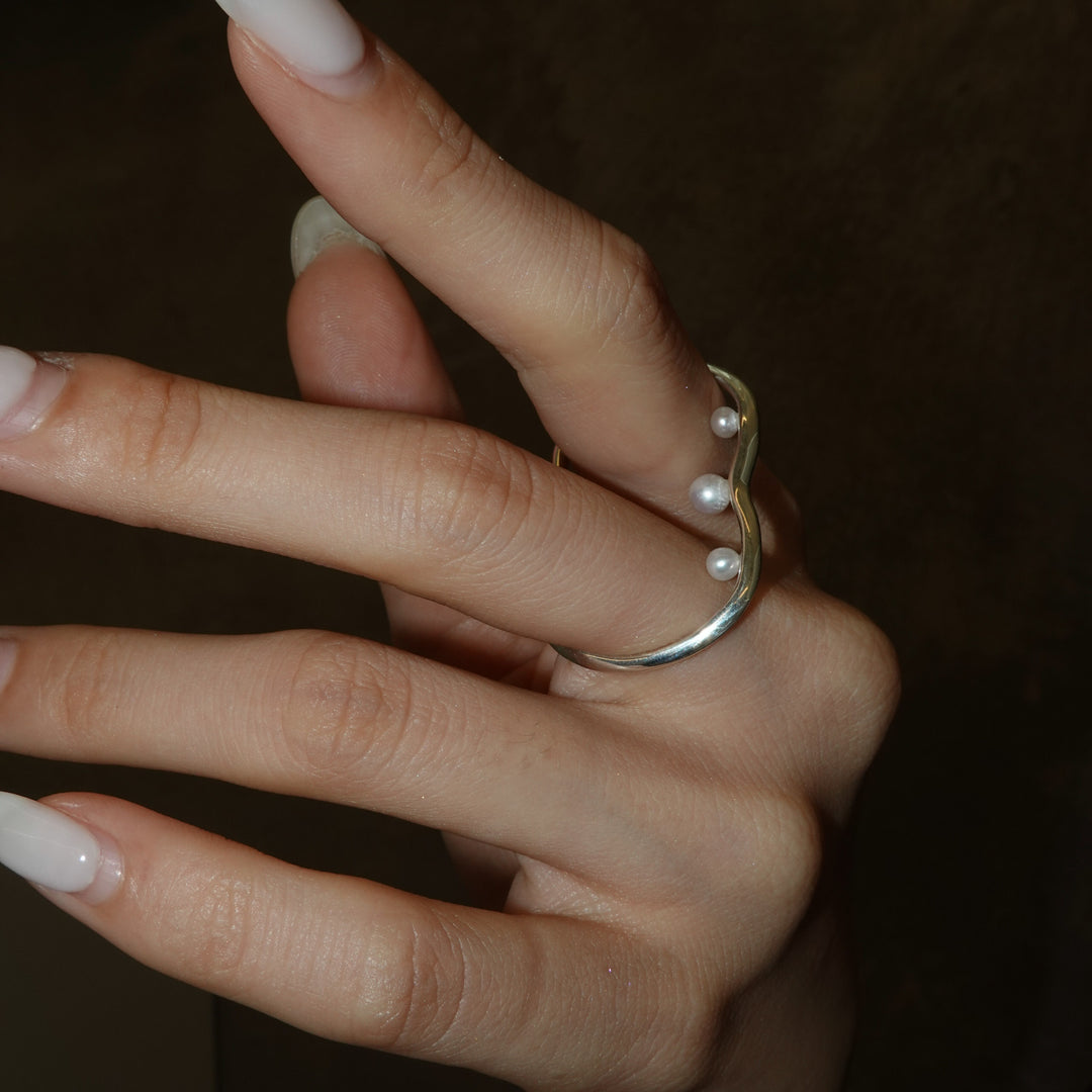 Pearl Double Finger Ring