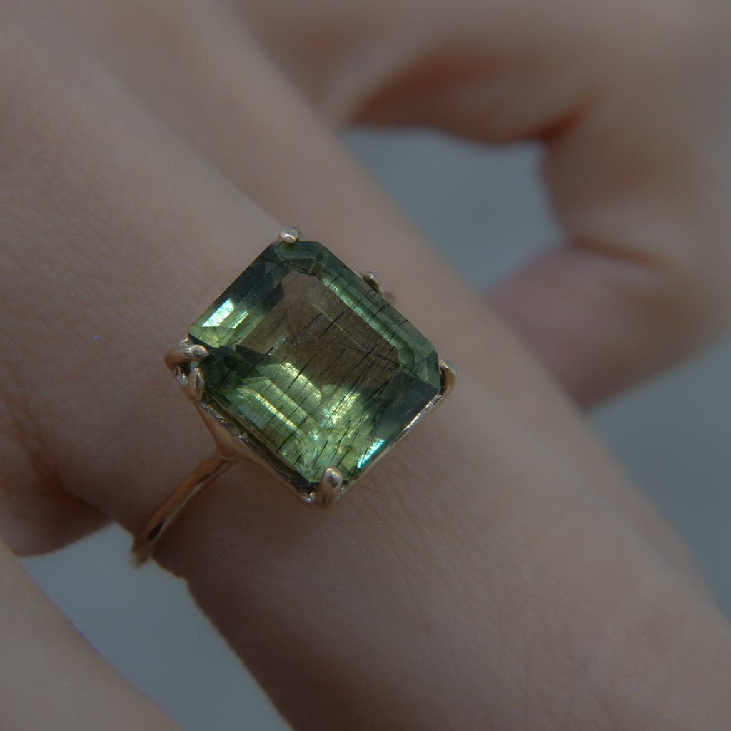 天然石ルドウィジャイトインペリドットペリドットルースオーダー