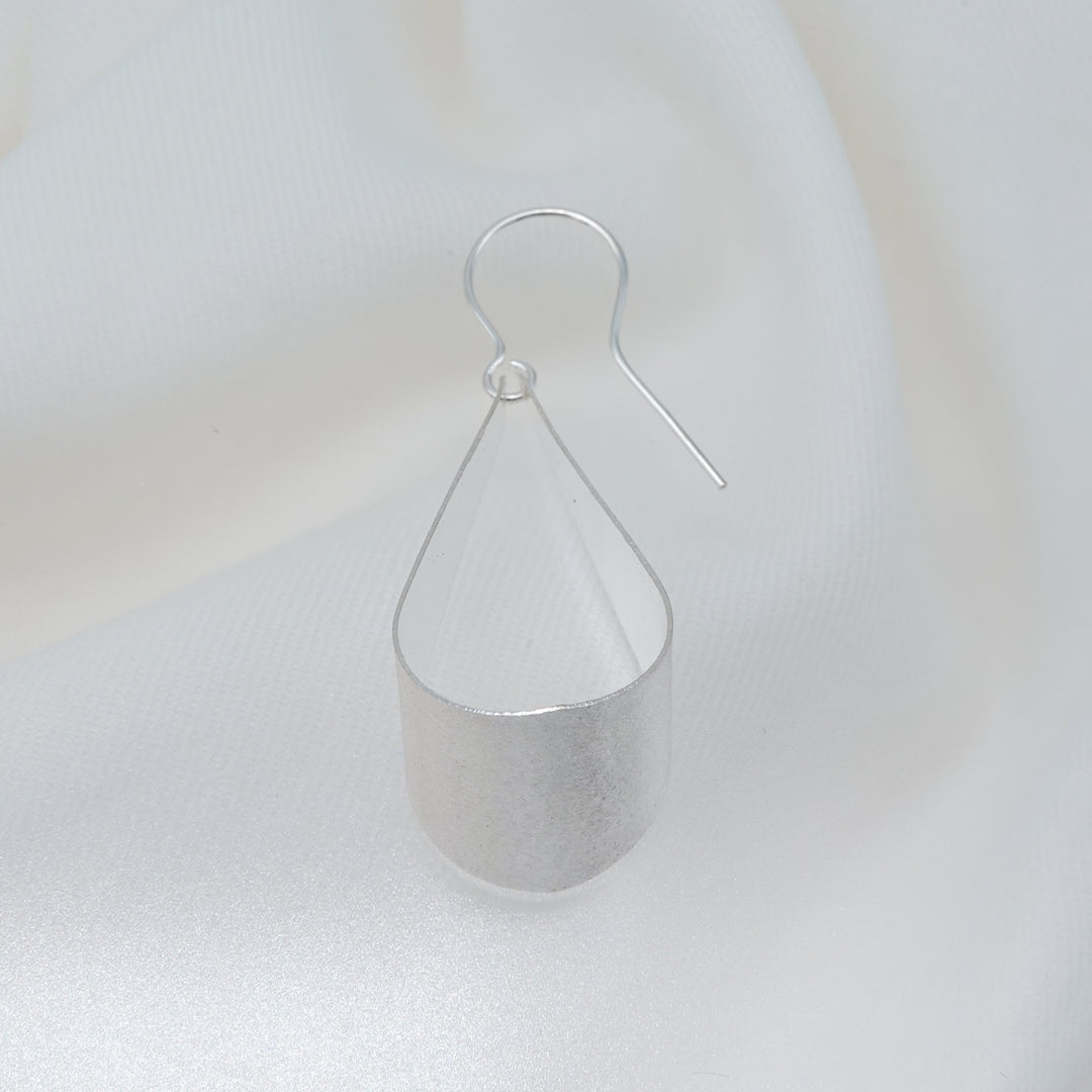 surface processing balloon motif earring(pierce)