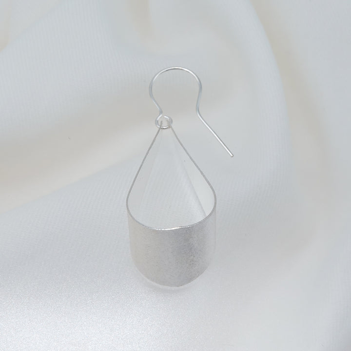 surface processing balloon motif earring(pierce)