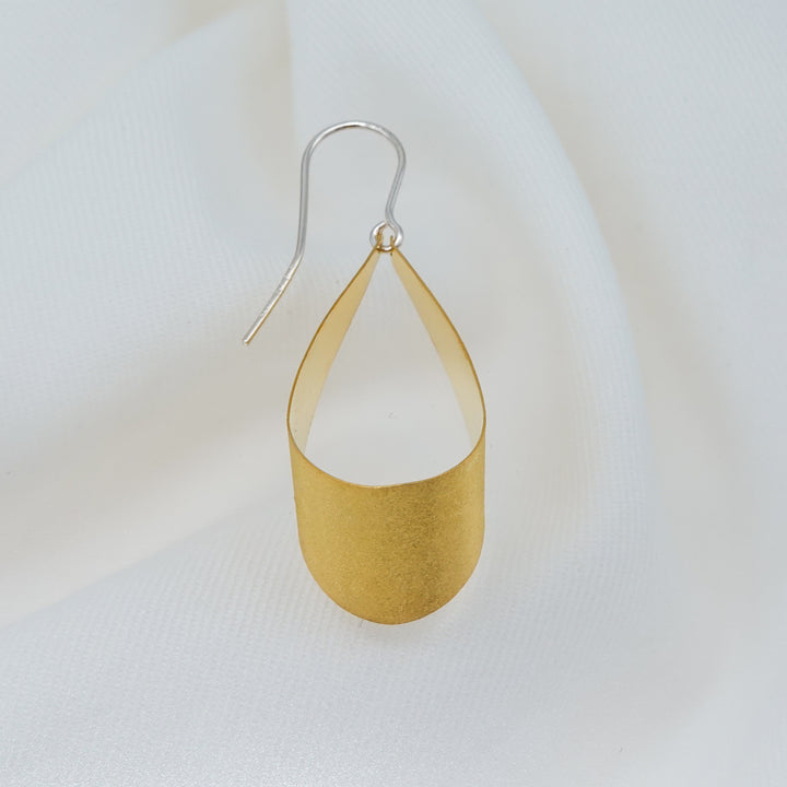 surface processing balloon motif earring(pierce)