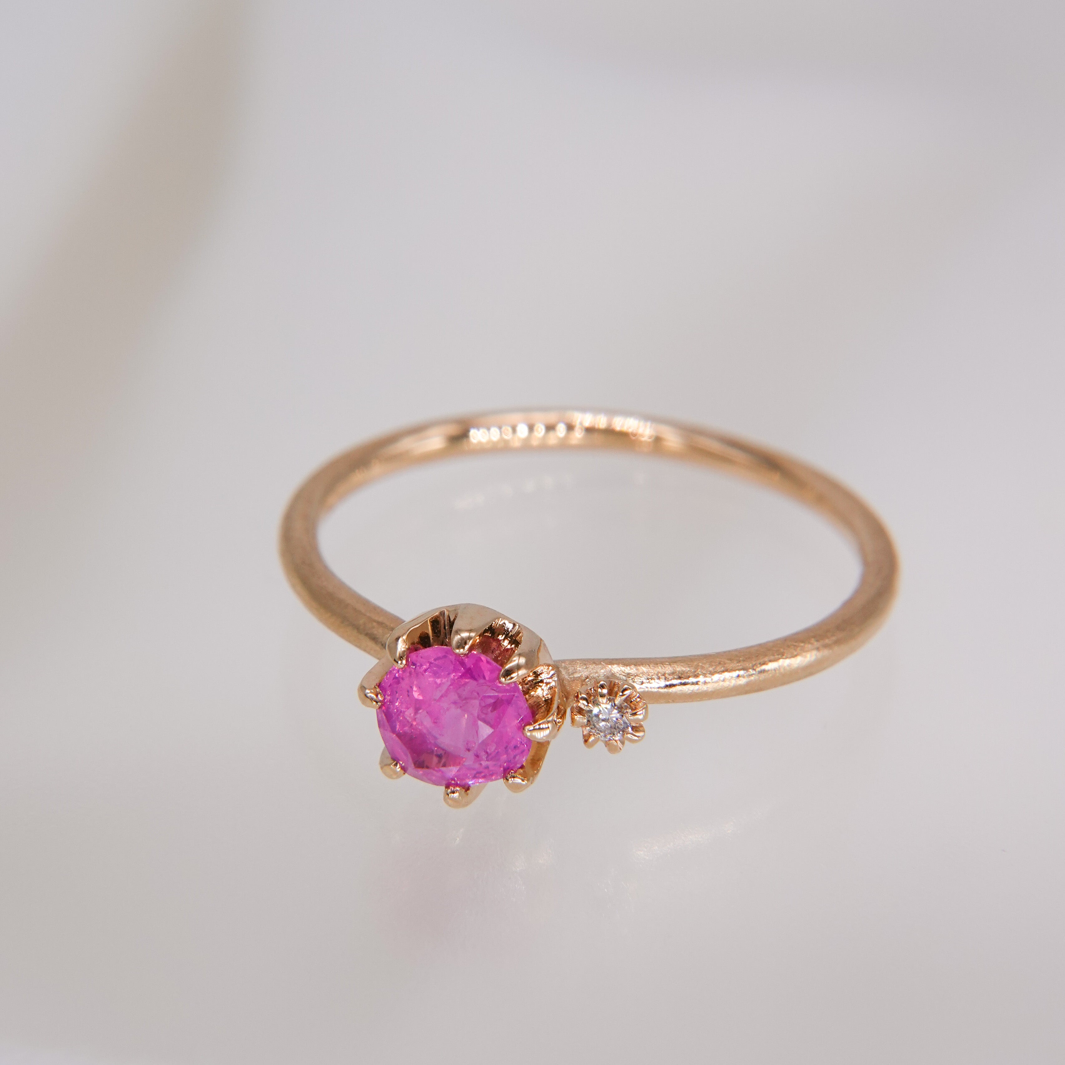 1686_シルキーサファイア – unigem