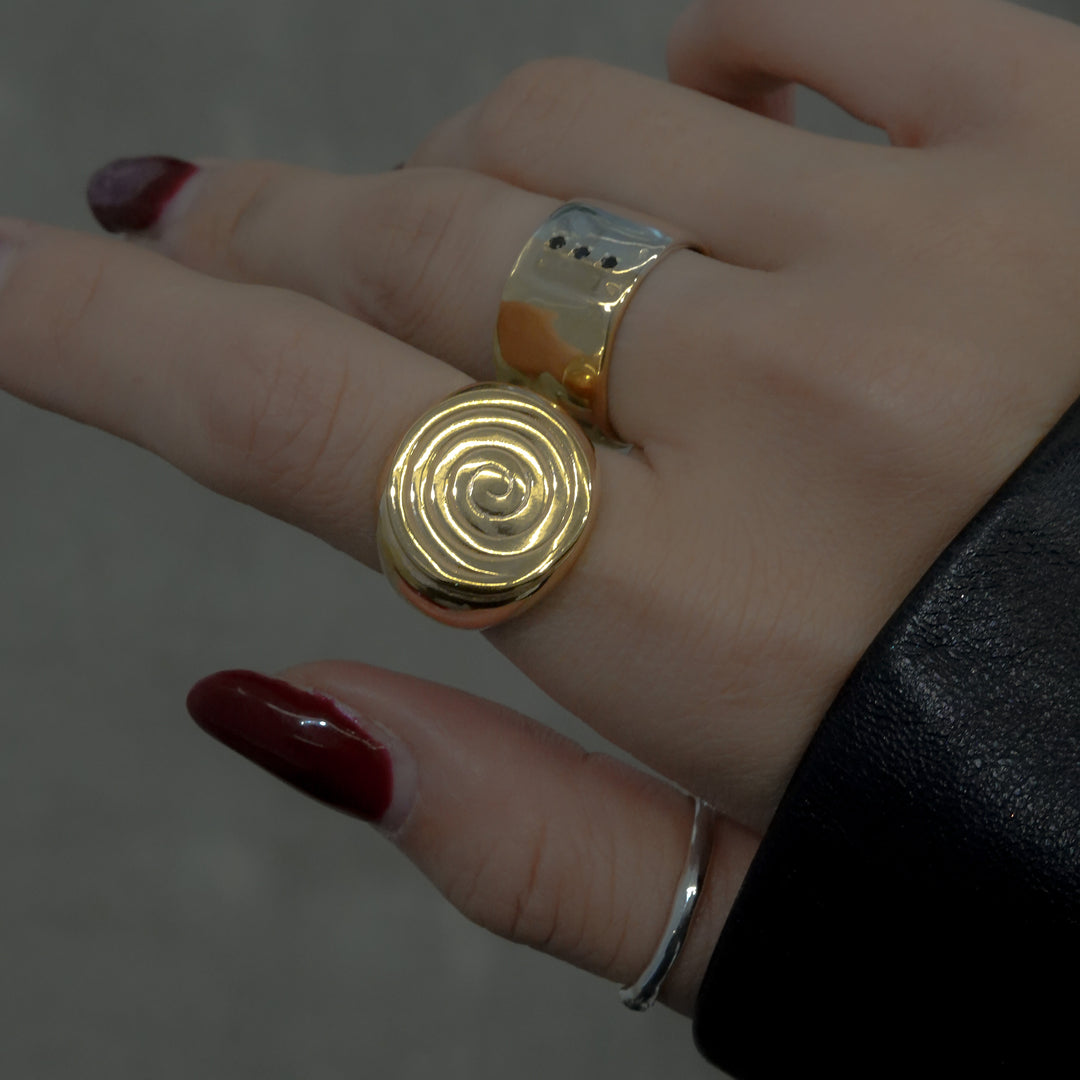 spiral signet ring