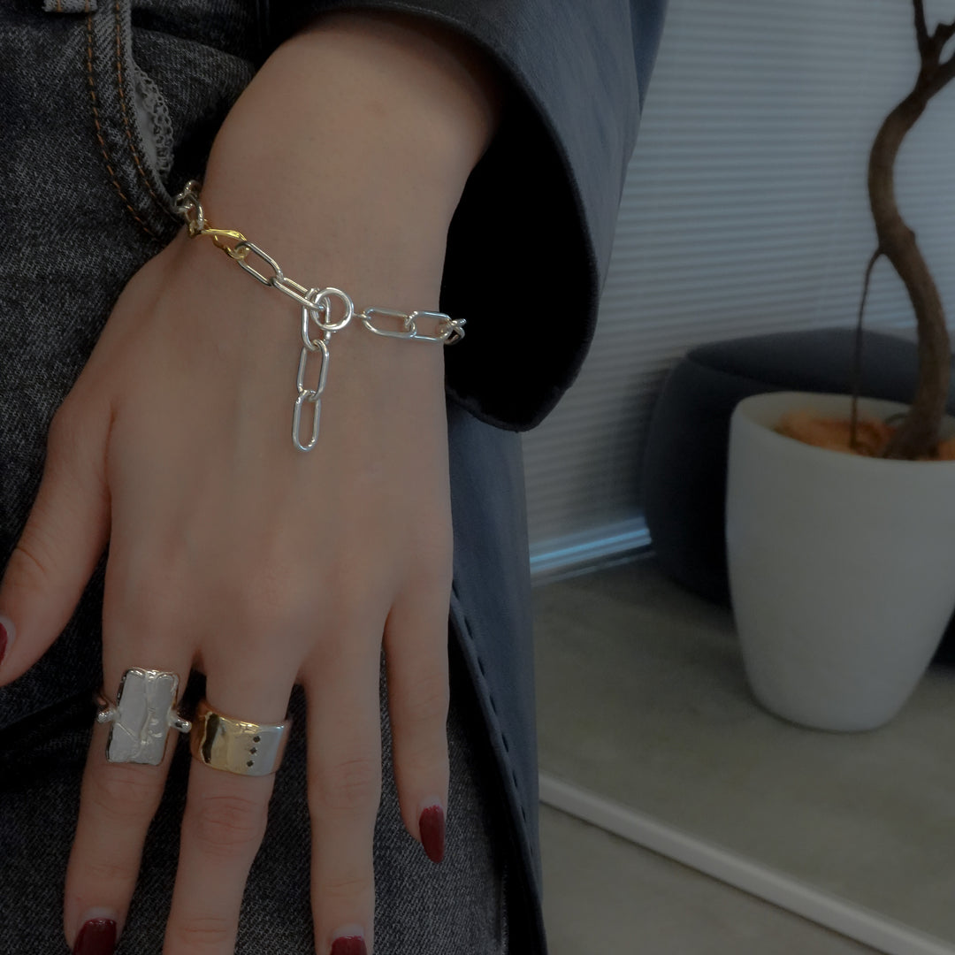 infinity L bracelet