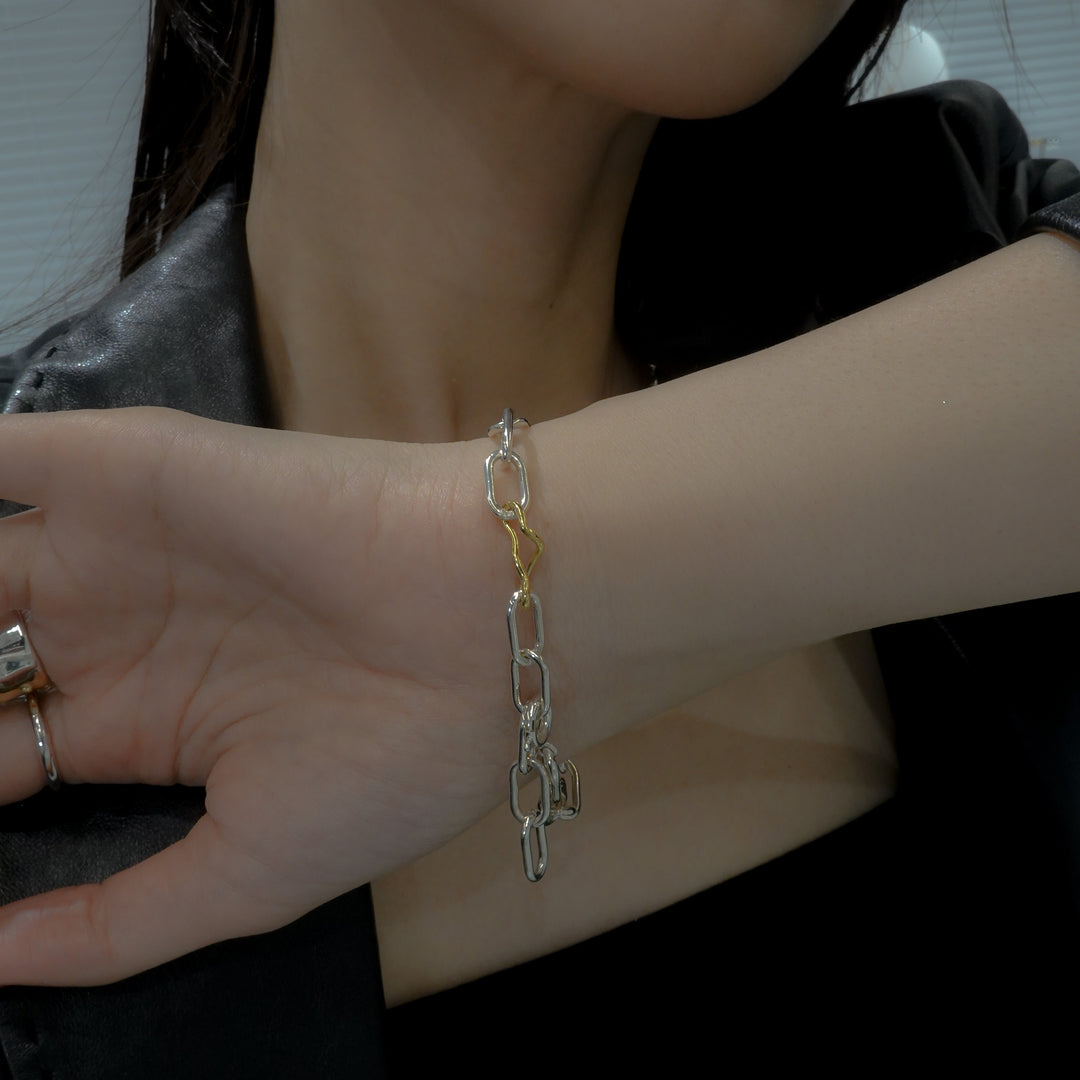 infinity L bracelet