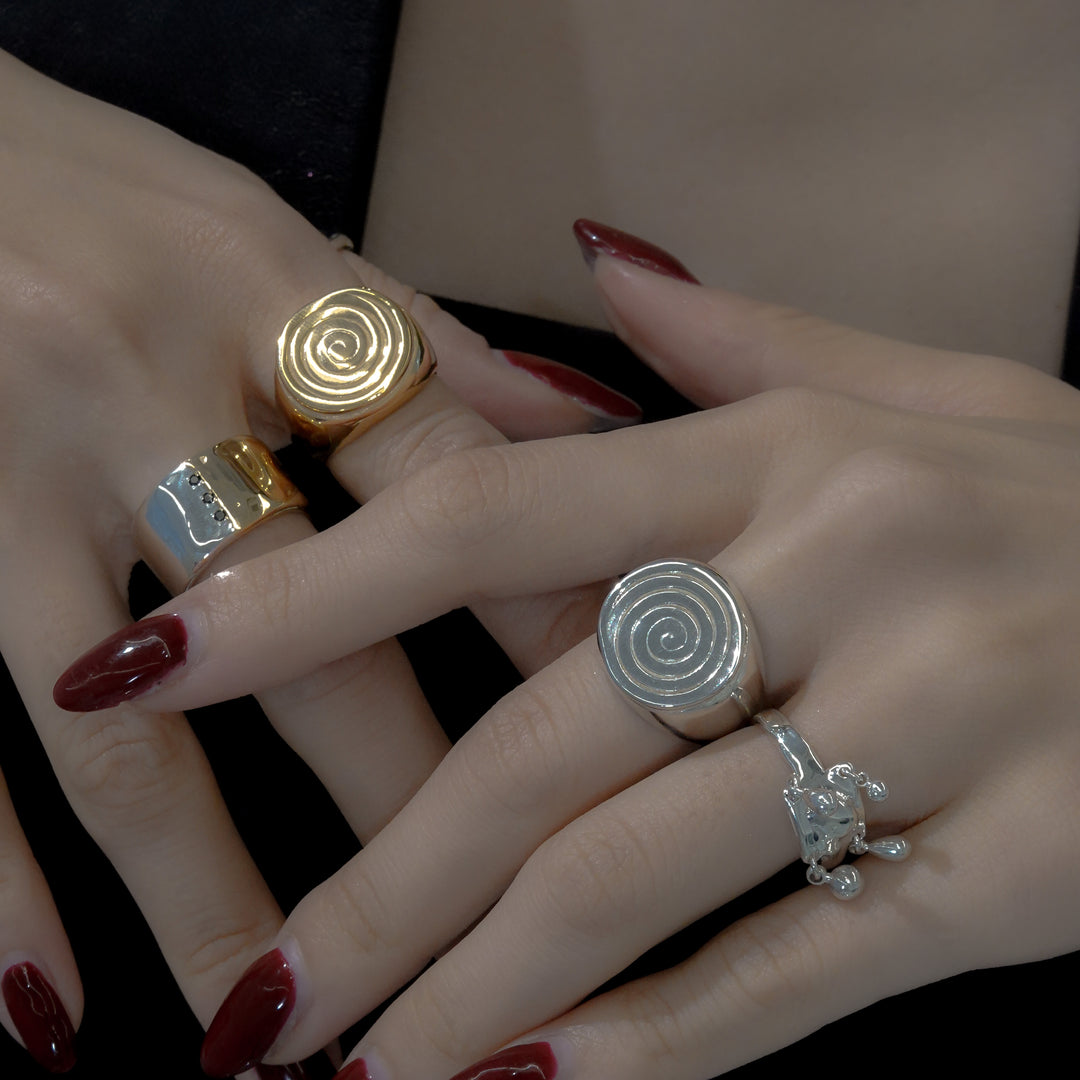 spiral signet ring