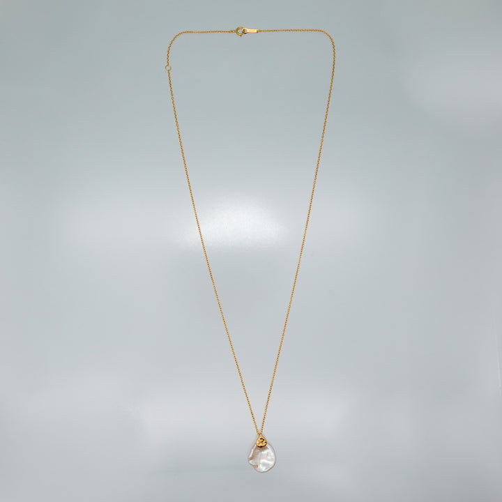〈山〉 シルバー 花びら パールネックレス