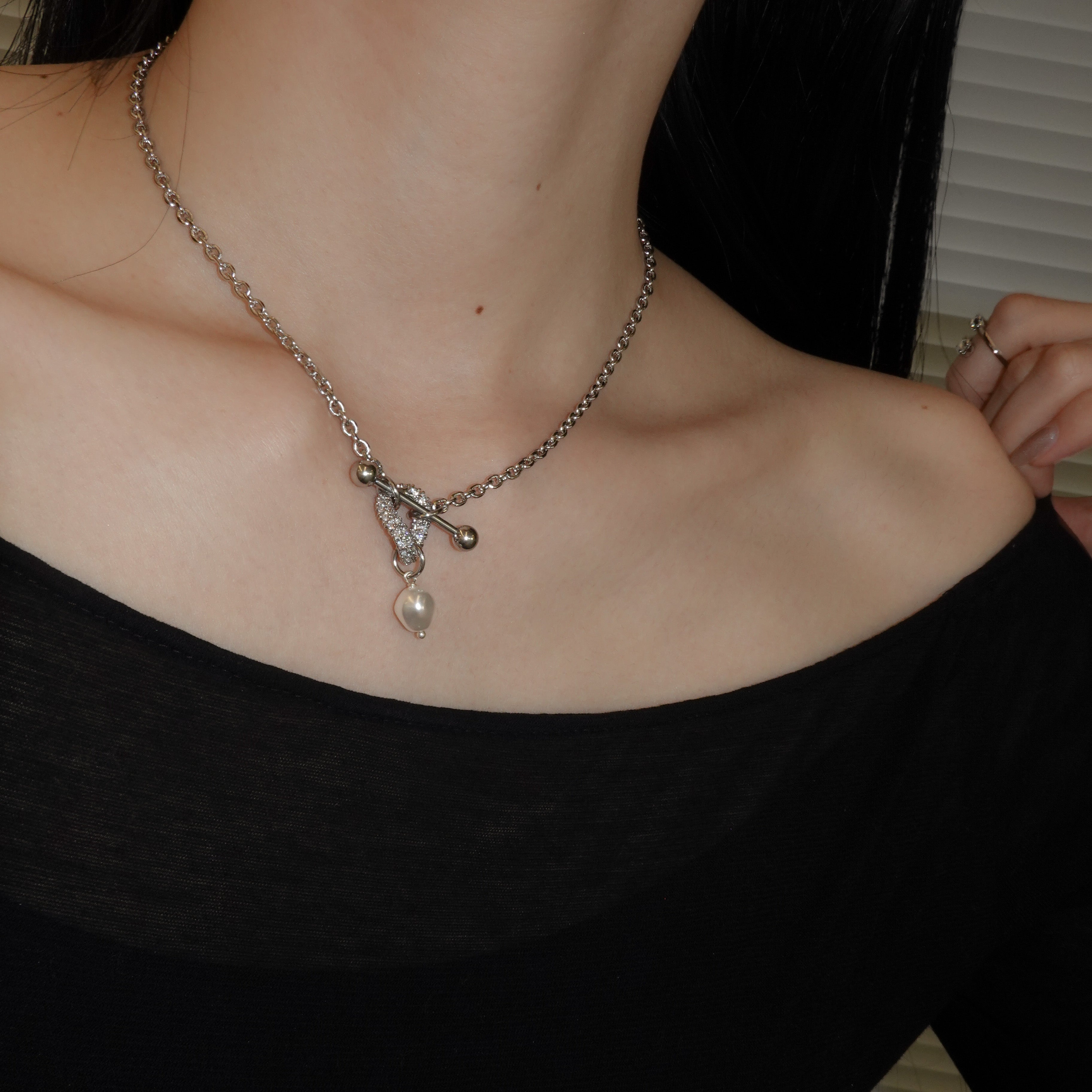 DEBRA CHOKER – unigem