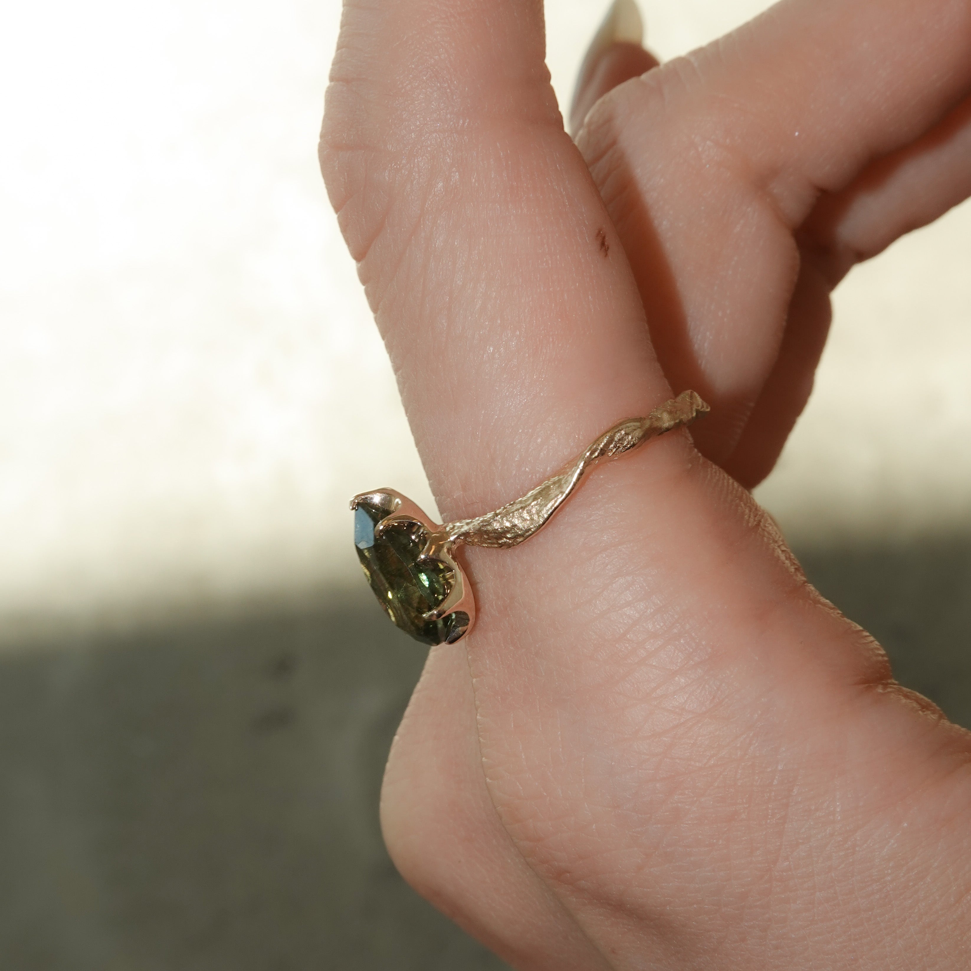 1705_ルドウィジャイトインペリドット – unigem