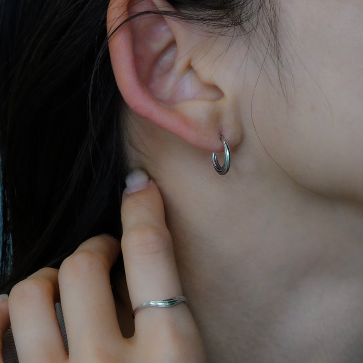 〈山〉シルバー年輪ピアス