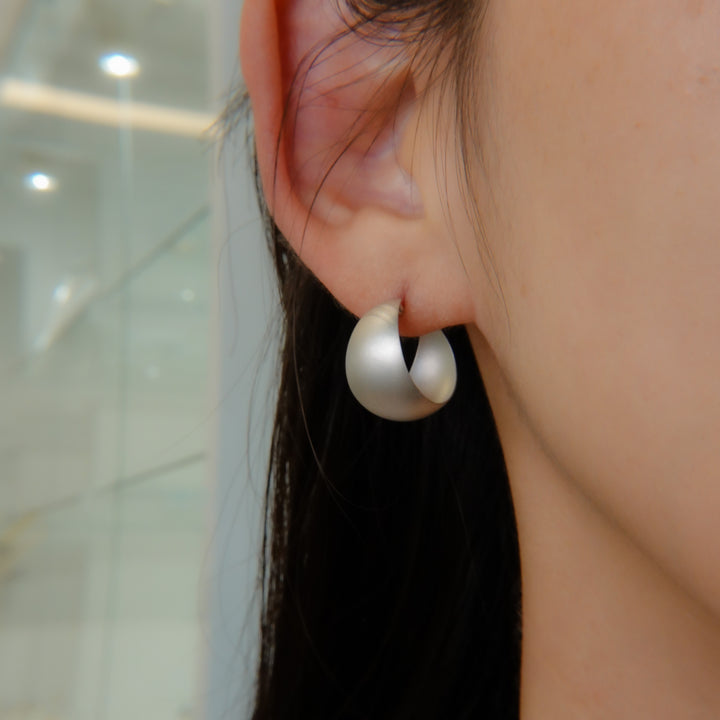 〈山〉 シルバー 霧フープピアス