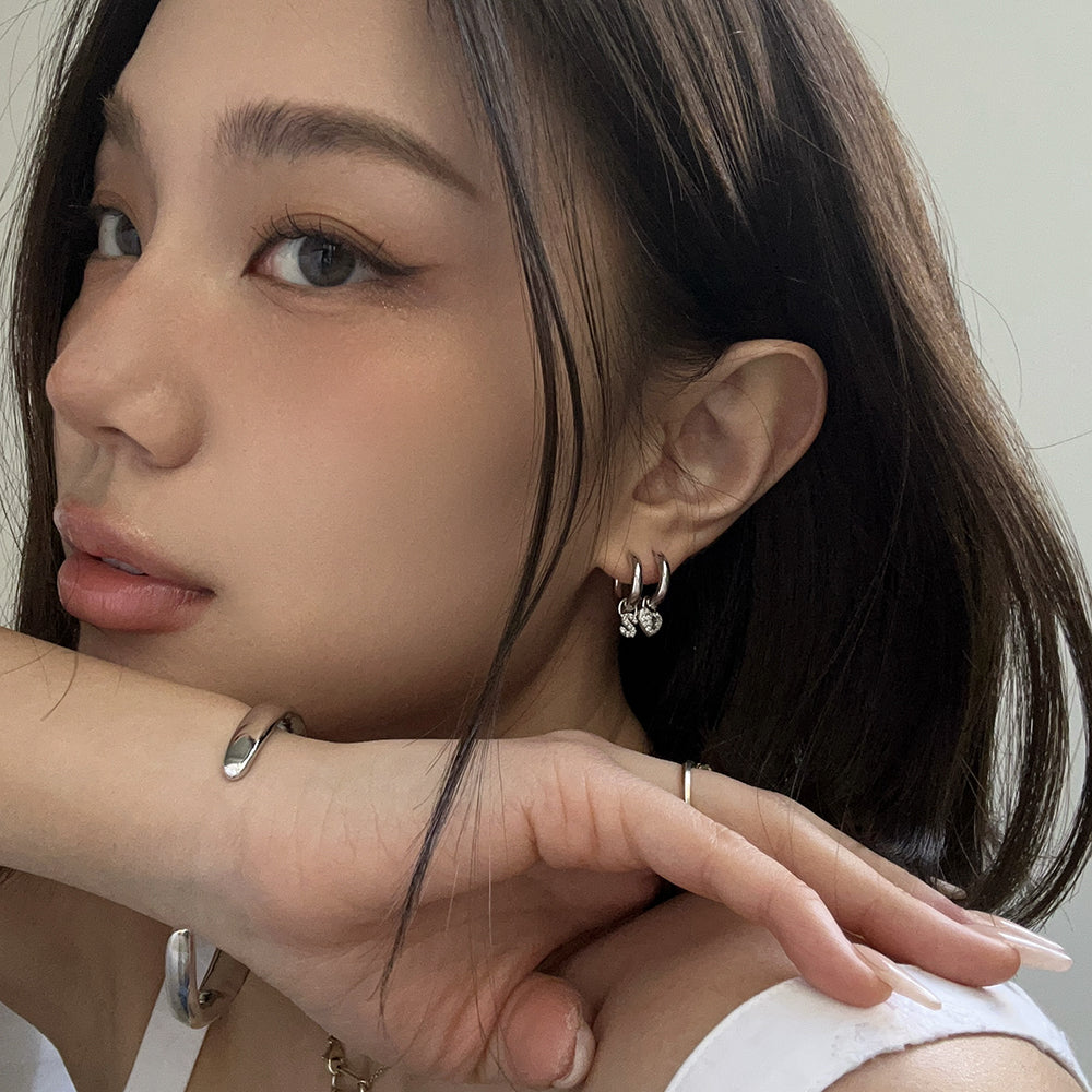 【期間限定 & 受注生産】ESSENTIAL SIGNATURE EARRING