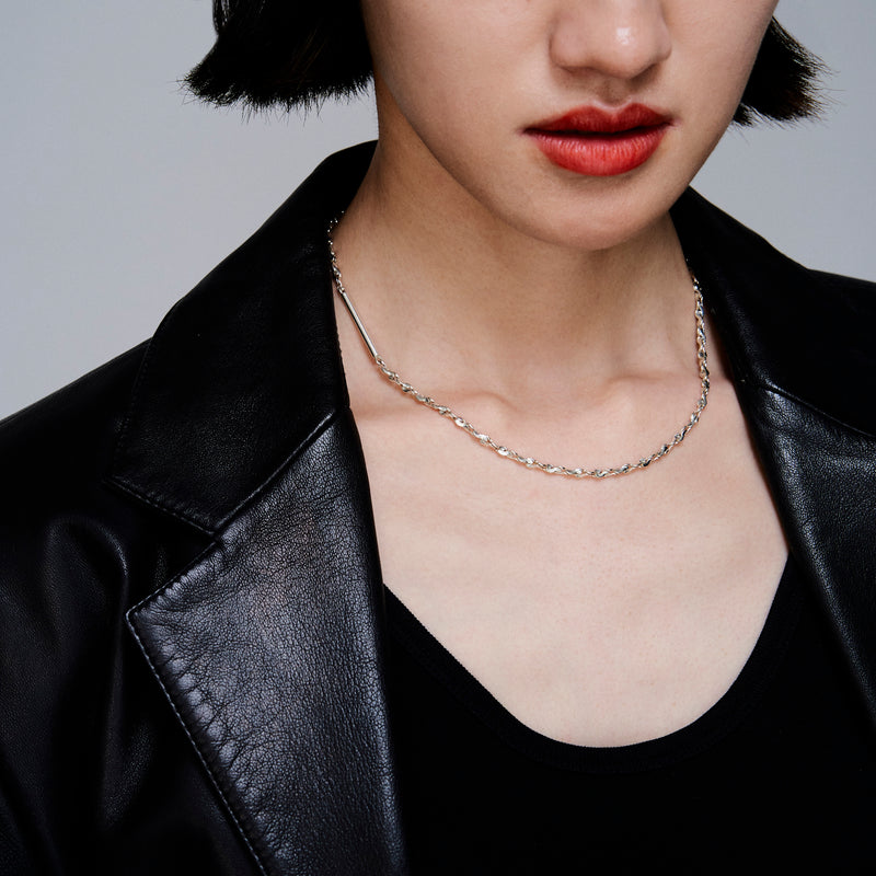 MAR.03 Twist Necklace