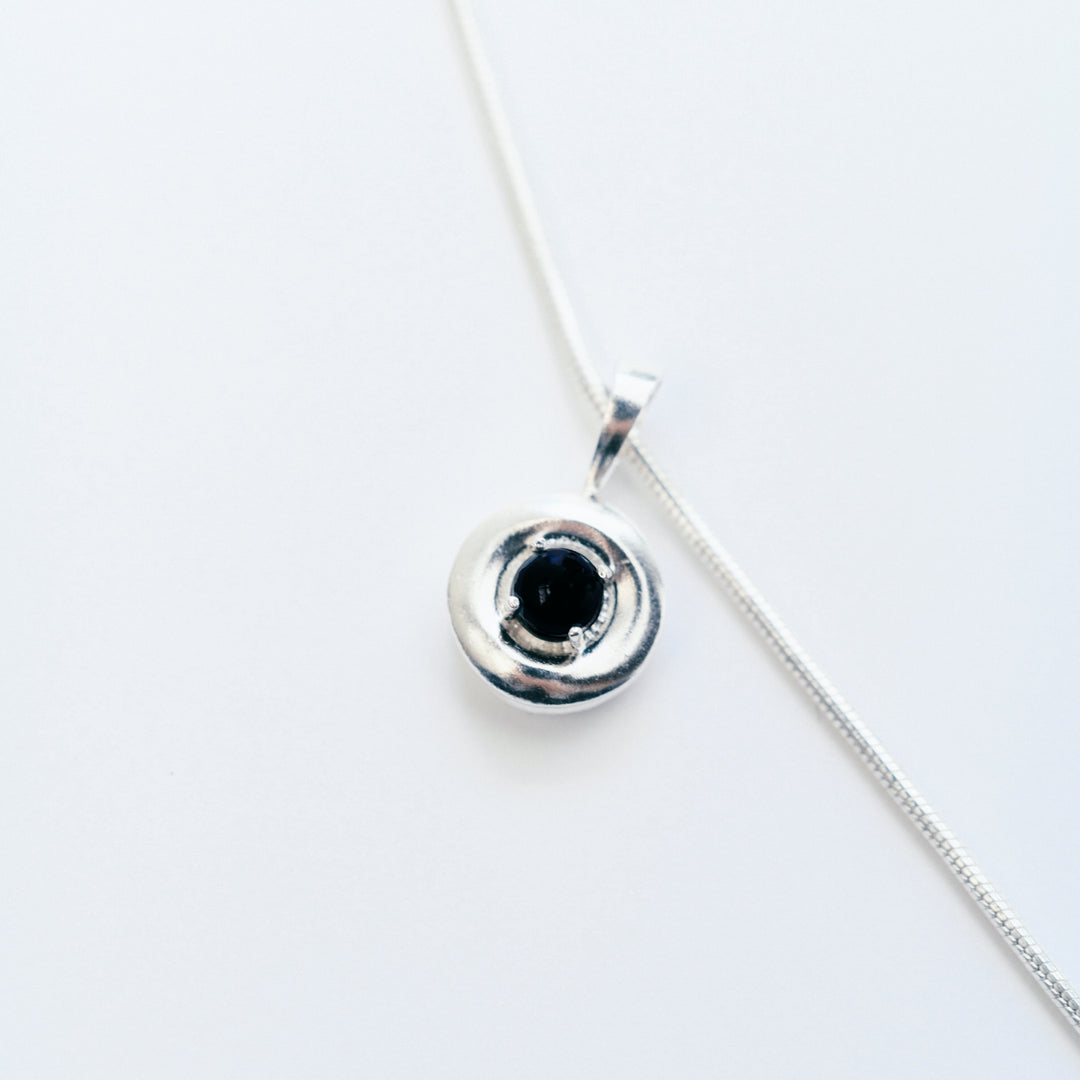 【メーカー直送】Onyx Mini Ball Necklace