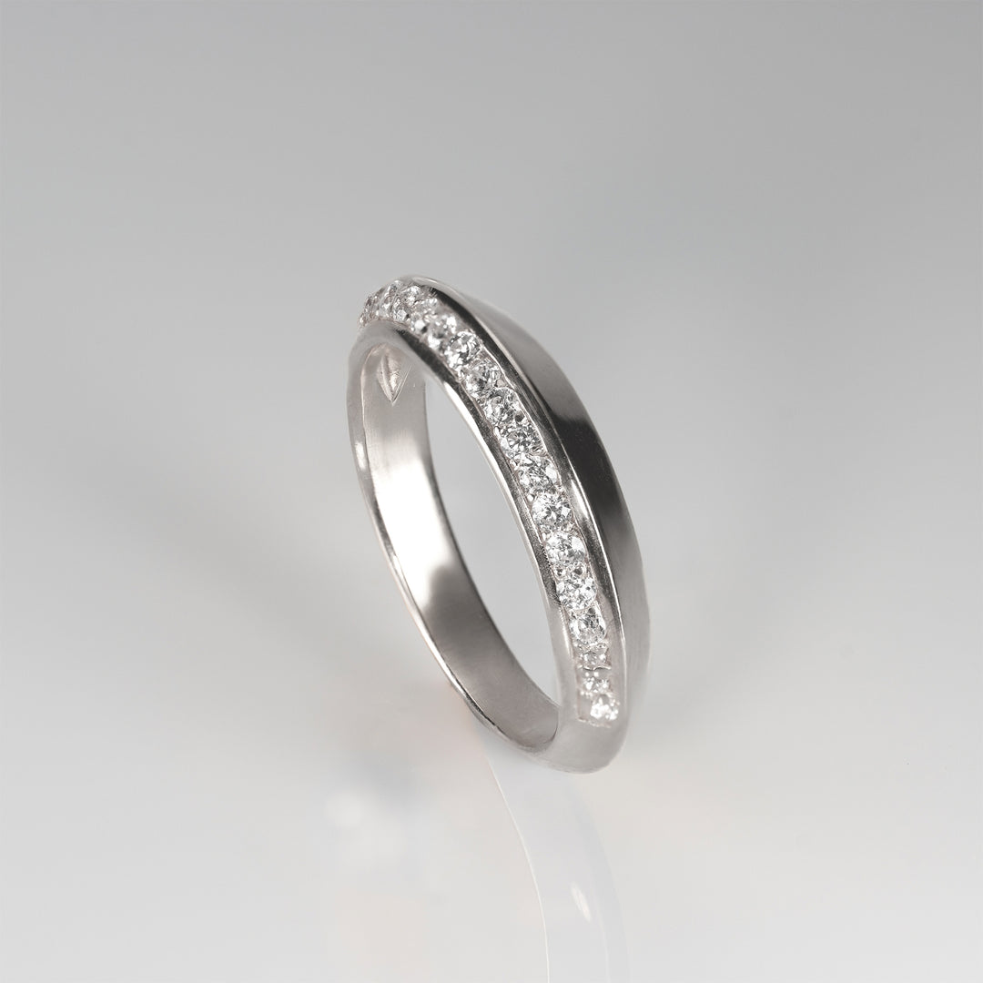 Prism Single Ray Ring -【Natural Diamond】