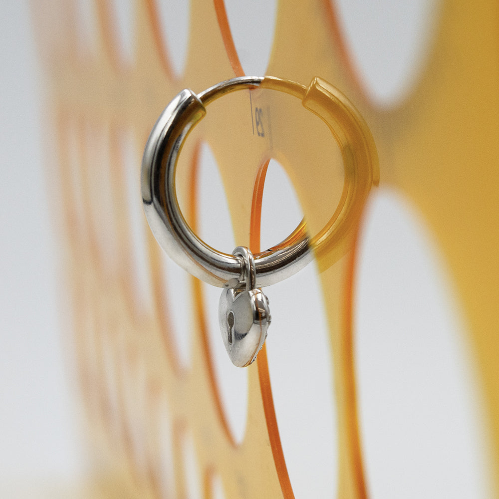 【期間限定 & 受注生産】ESSENTIAL SIGNATURE EARRING