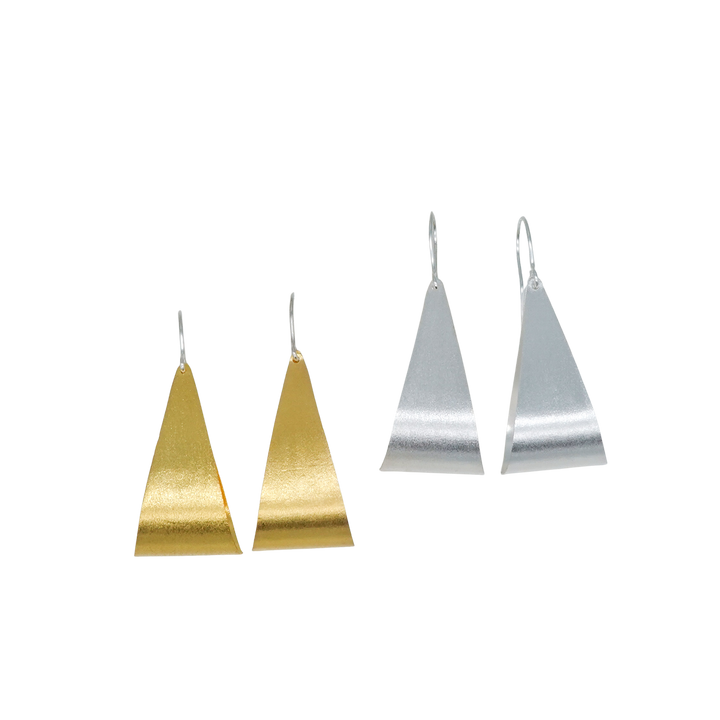 surface processing balloon motif earring(pierce)