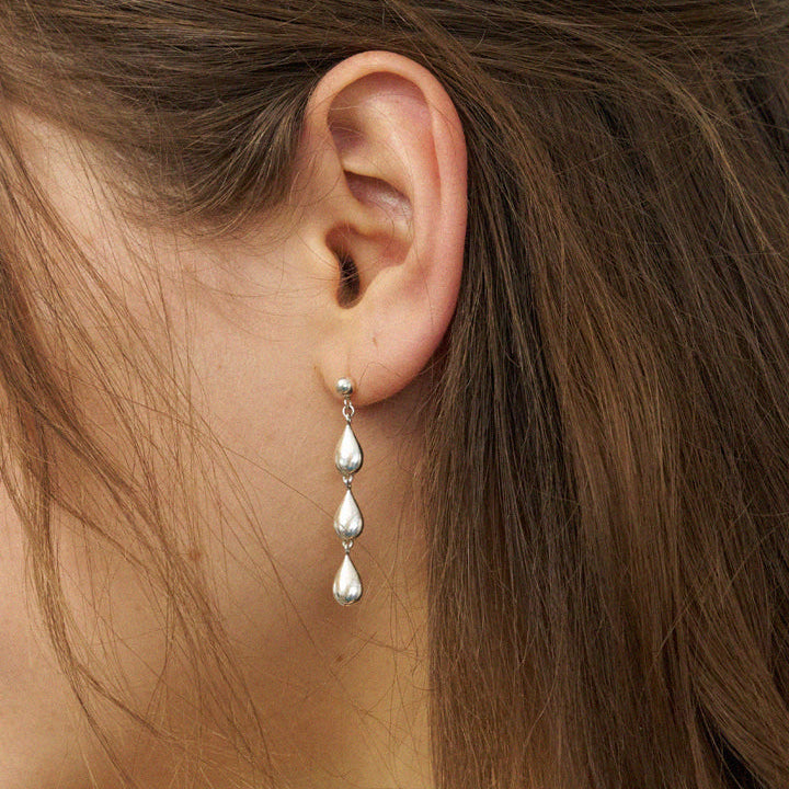 Poise earring