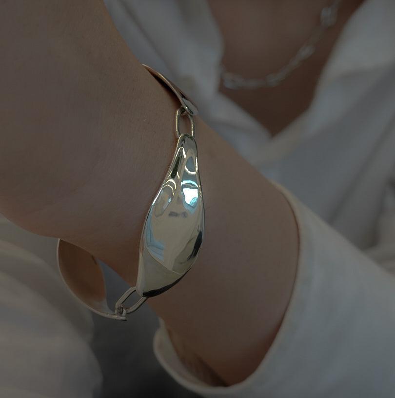 petal chain bracelet