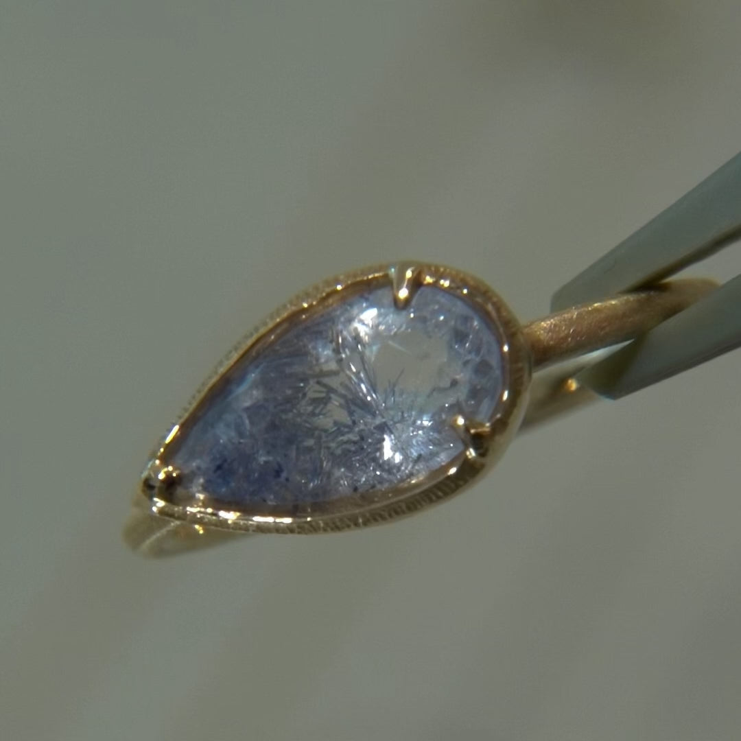 1914_Dumortierite in Quartz