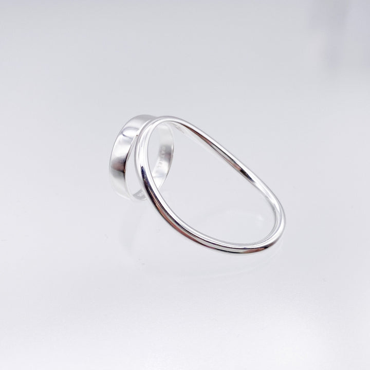 JESSE ring with wrapped oval-ring-RÄTHEL & WOLF-unigem