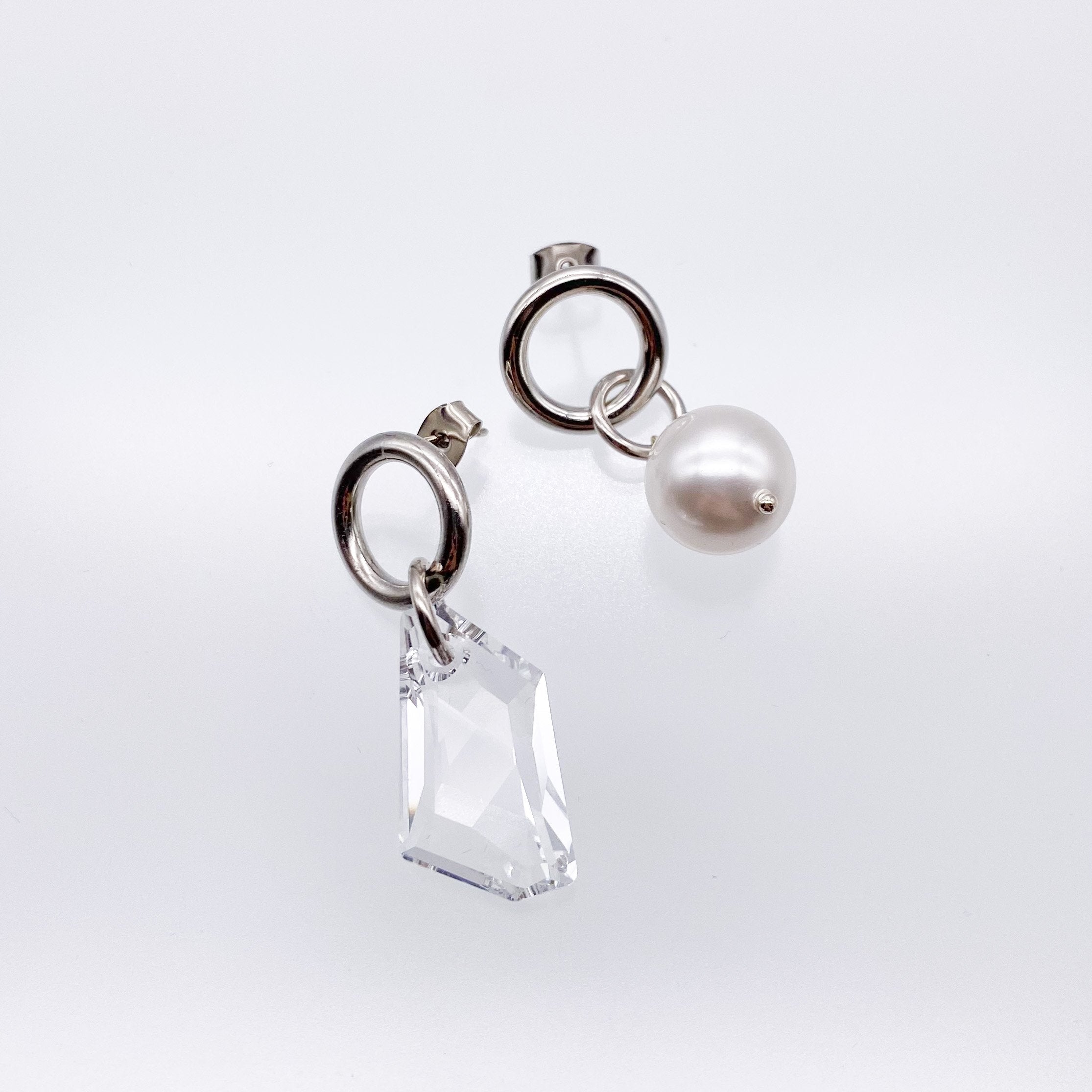 Justine Clenquet シルバー ピアス (パール) Laura earrings – unigem