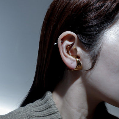 Lily concha earring-pierced earring-Vibe Harsløf-unigem
