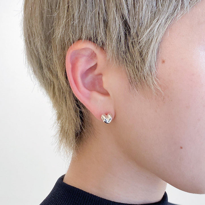 P-006-pierced earring-DO-LA-unigem