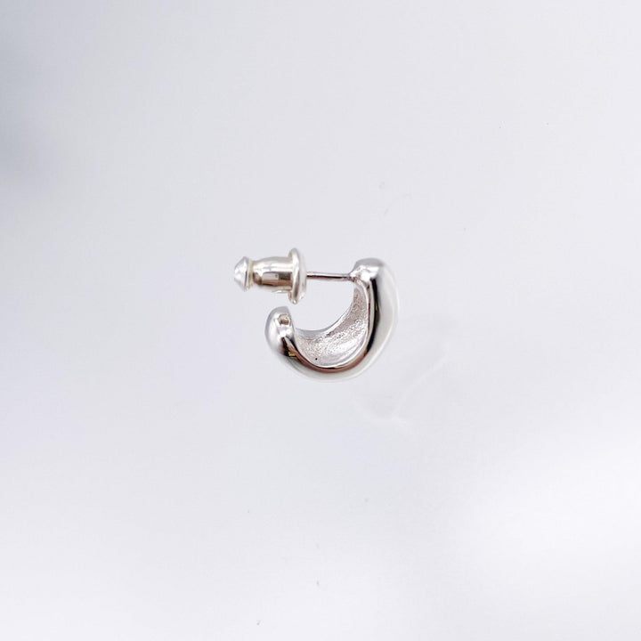 SP-P5-pierced earring-Dot.-unigem