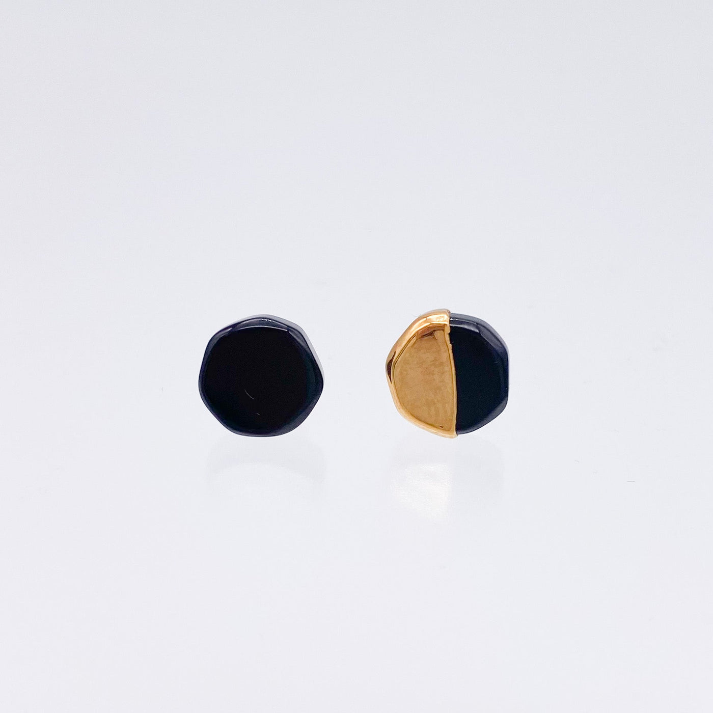 UKISHIMA ONYX EARRINGS