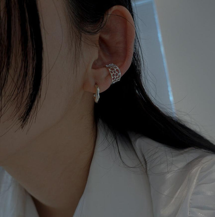 MINAMO Ear cuff