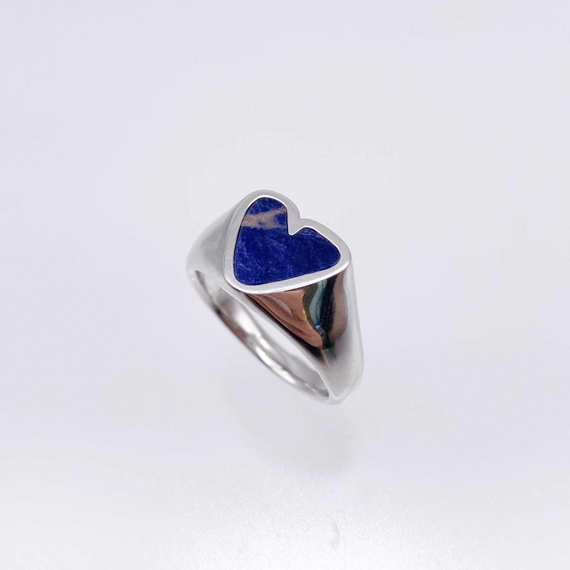 ROUGH HEART SODALITE STONE RING – unigem