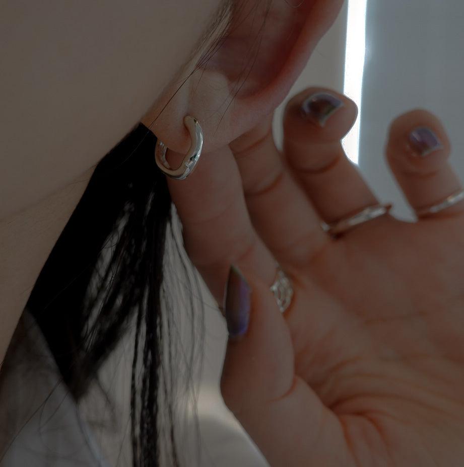 CLOUD Hoop Pierced earrings - Polish